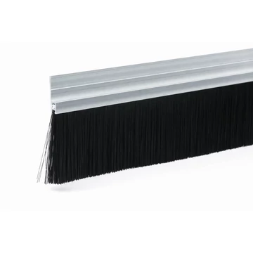 KT-PH-5-87-62-NATUR típusú, 87 mm magas natúr alumínium profilos ajtókefe extrém 62 mm-es fekete sörtével.