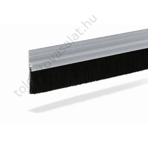KT-PH-5-55-30-NATUR típusú, 55 mm magas natúr alumínium profilos ajtókefe 30 mm-es fekete sörtével.
